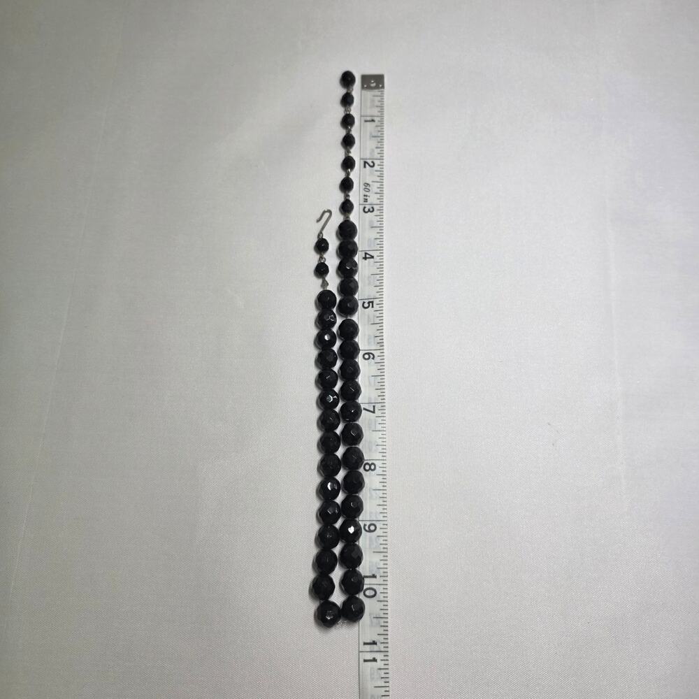 Black Faceted Choker Style - Picture 4 of 4